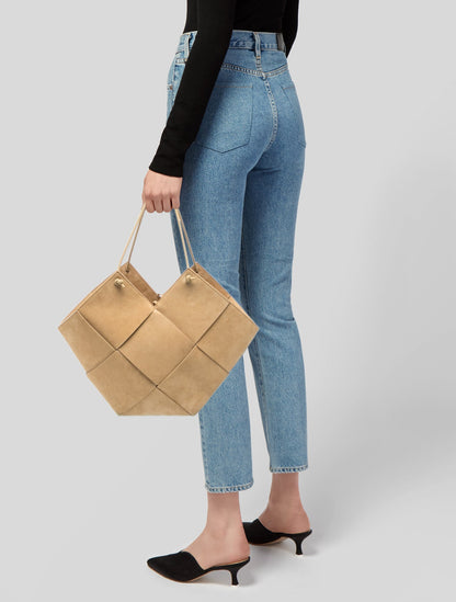 Bottega Veneta Intrecciato Flower Basket Medium