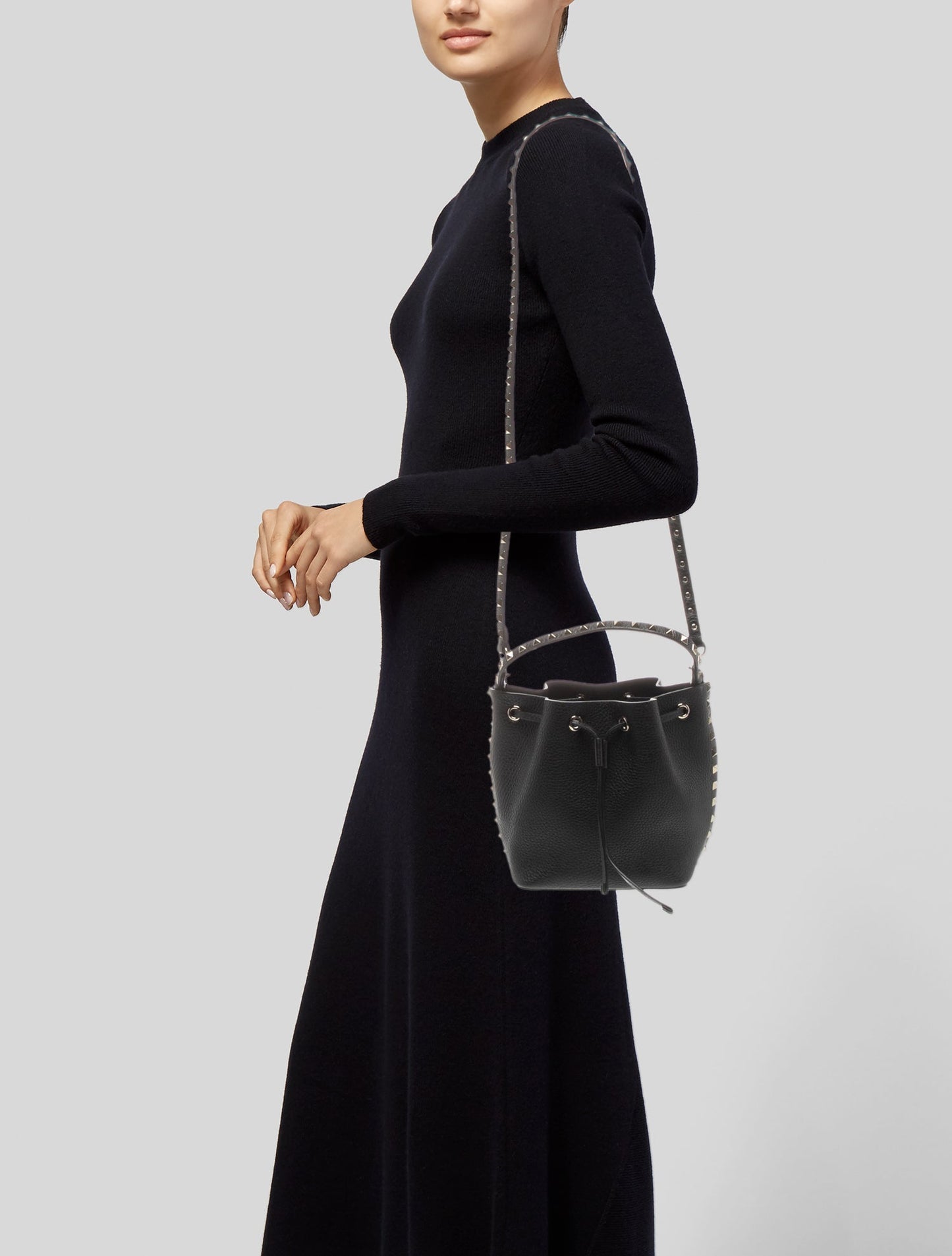 Valentino Rockstud Rockstud Small leather bucket bag Small