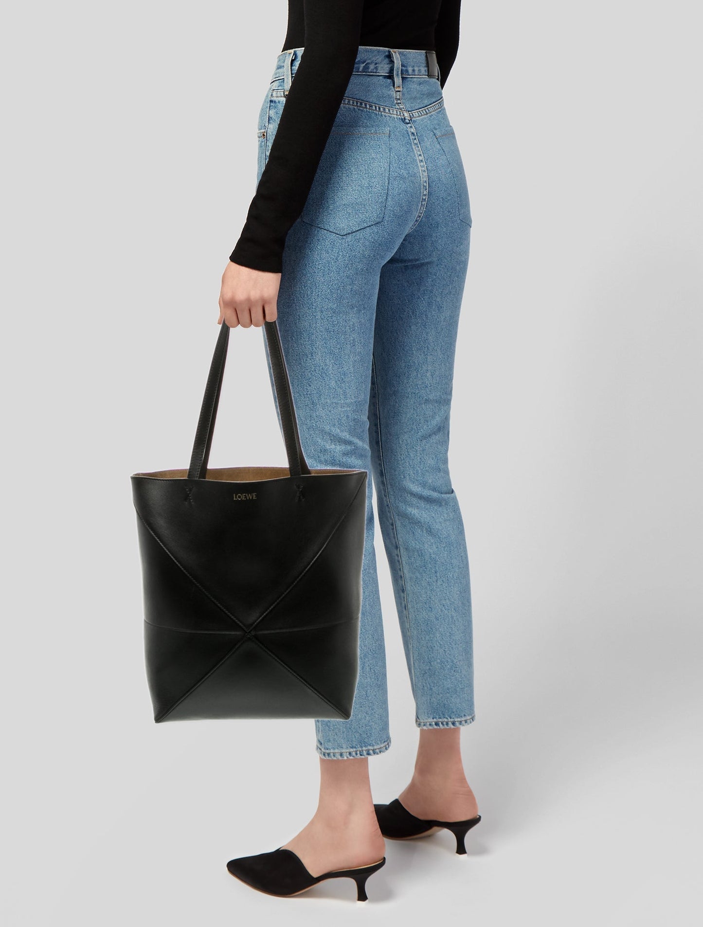 Loewe Leather Puzzle Medium 2023
