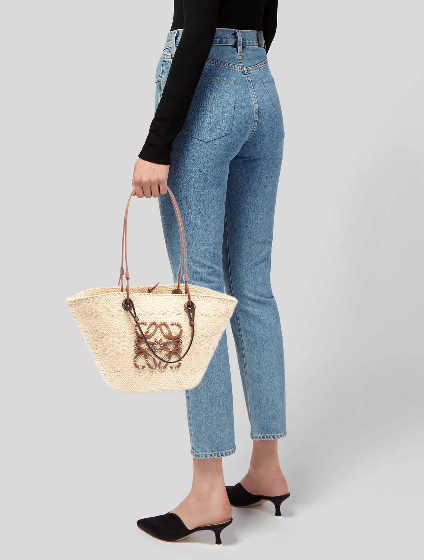 Loewe Raffia Anagram