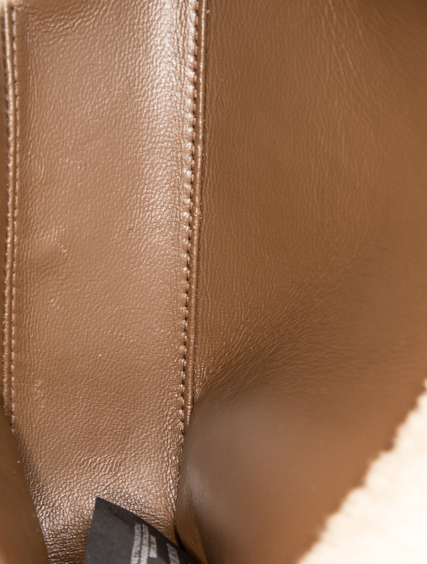 Saint Laurent Suede Le 5 à 7
