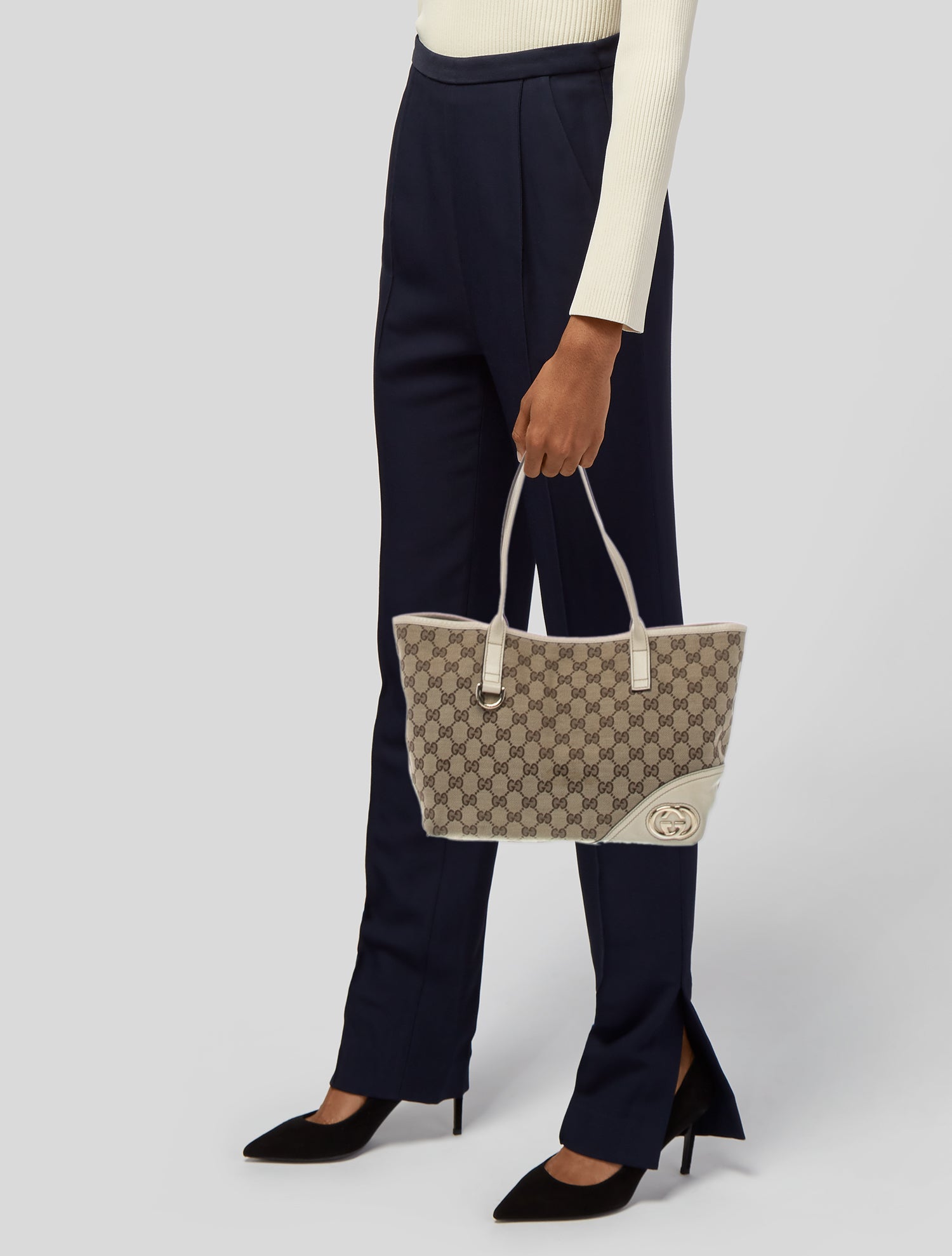 Gucci GG Canvas New Britt Medium