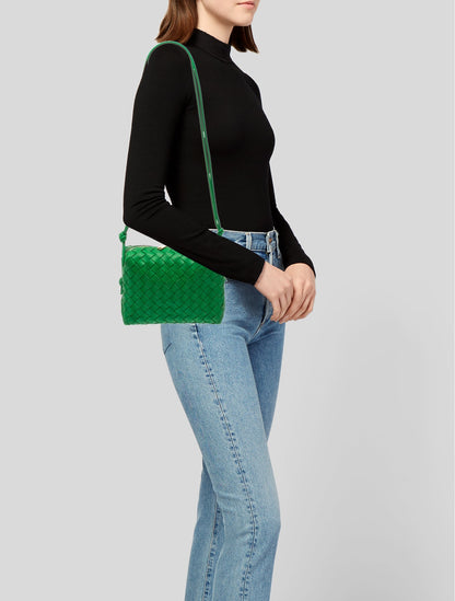 Bottega Veneta Intrecciato Loop Medium