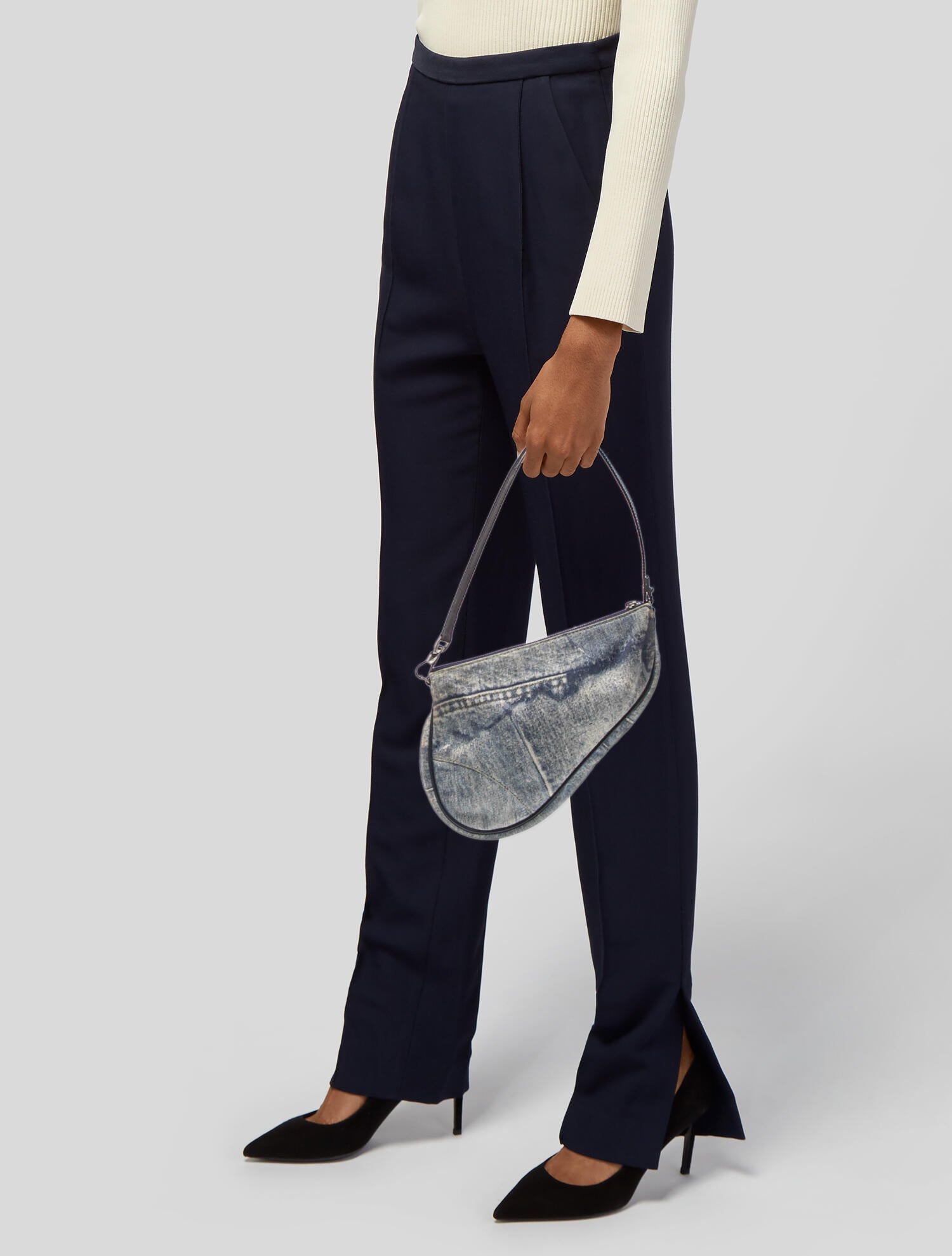 Christian Dior Signature Saddle Pochette