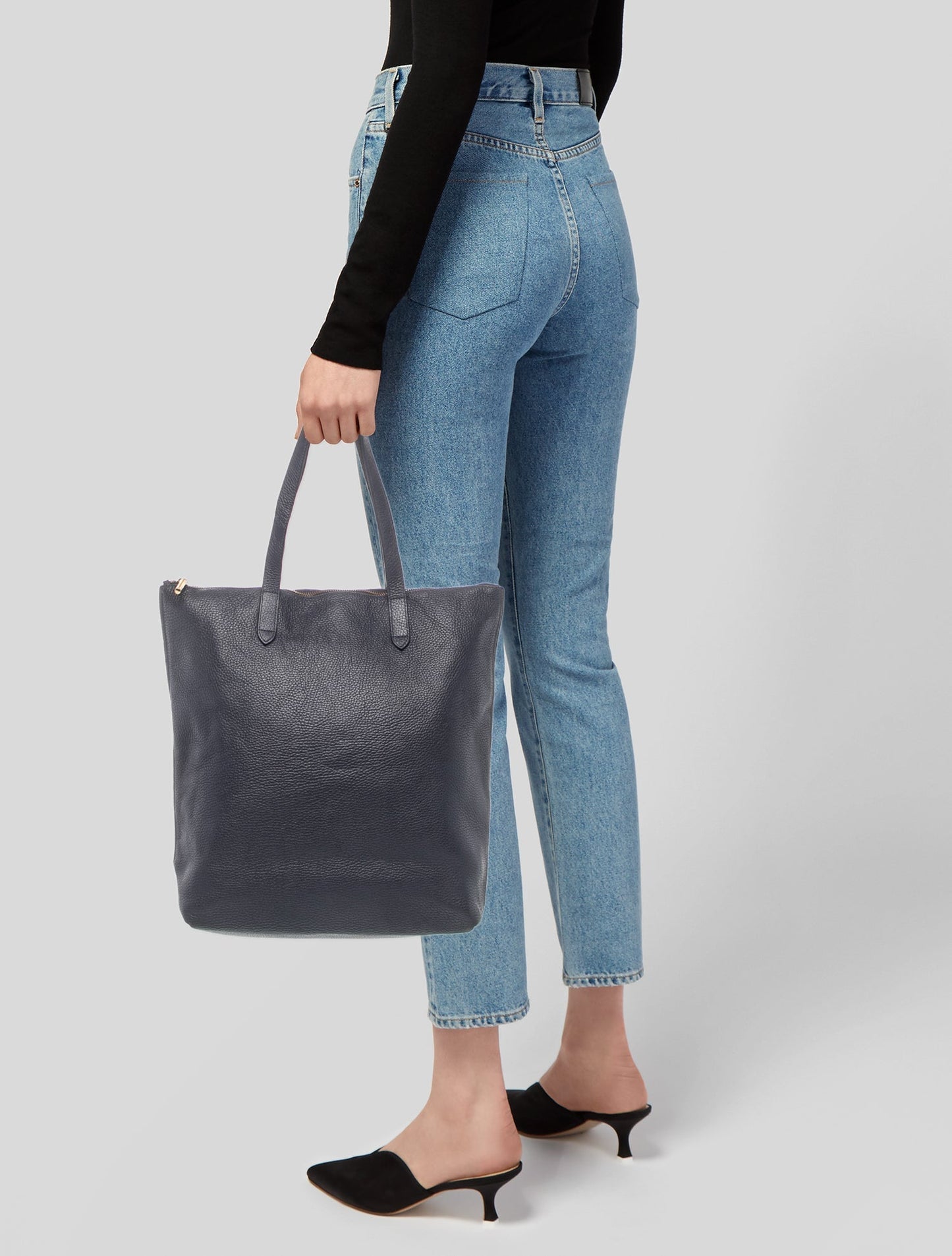 Cuyana Leather Tote