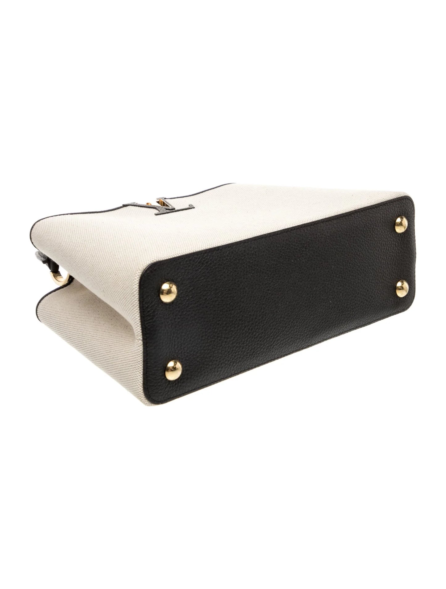 Taurillon Leather Capucines MM
