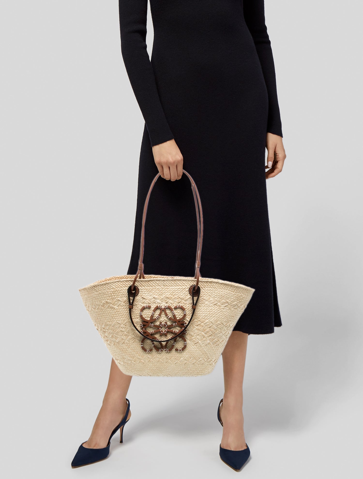 Loewe Raffia Anagram Small